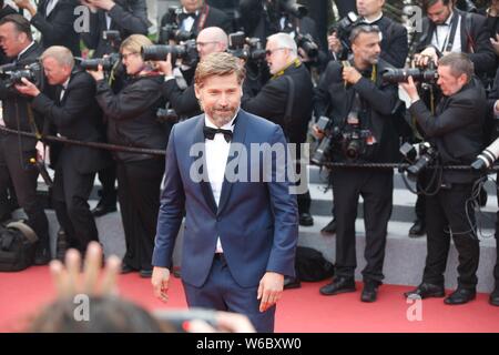 Attore danese Nikolaj Coster-Waldau arriva sul tappeto rosso per la premiere caso di 'Sinchiostro o nuotare' durante la settantunesima Cannes Film Festival di Cannes, Foto Stock