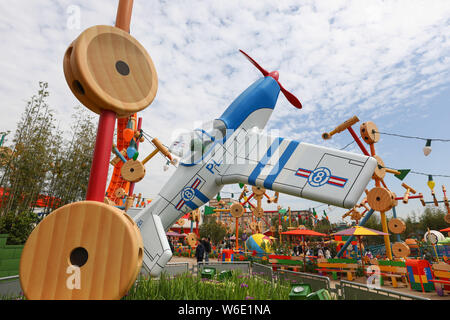 Vista interna del settimo terra a tema, Disney Pixar Toy Story Land, nella Shanghai Disneyland a Shanghai la Disney Resort di Pudong, Shanghai, C Foto Stock