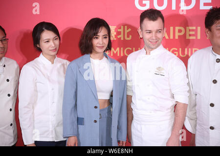 Cantante Taiwanese Jolin Tsai, centro assiste la Guida Michelin 2018 di Taipei a Taipei, Taiwan, 14 marzo 2018. *** Caption locale *** Foto Stock