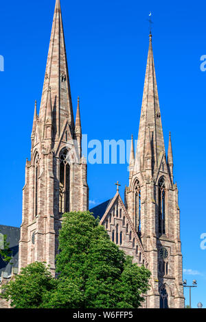 Campanili di San Paolo tempio Luterana, Chiesa protestante del XIX secolo, quartiere Neustadt, Strasburgo, Alsazia, Francia, Europa Foto Stock