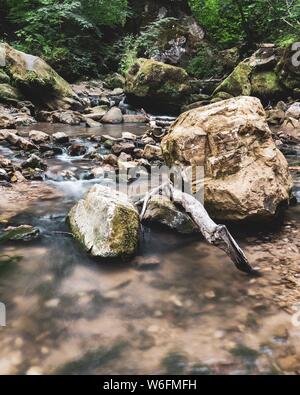 Scheissentumpel cascata, Mullerthal Lussemburgo Foto Stock