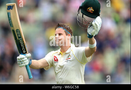 Australia Steve Smith passeggiate fuori il passo dopo essere stata licenziata durante il giorno una delle ceneri Test match a Edgbaston, Birmingham. Foto Stock