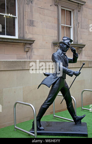 Johnnie Walker, statua, pubblicità whisky, Edimburgo, Scozia, Regno Unito Foto Stock