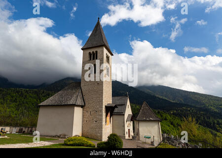 Vista da Castel Thun, Val di Non, in Trentino Alto Adige , Italia Foto Stock