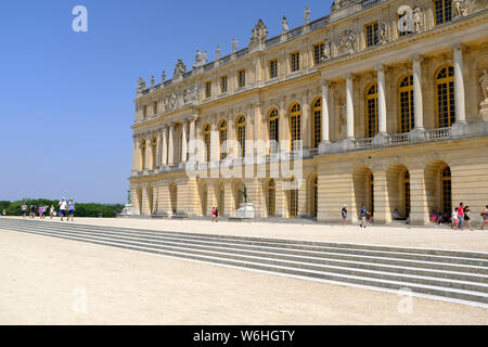 In scena al Palazzo di Versailles a Parigi, Francia Foto Stock