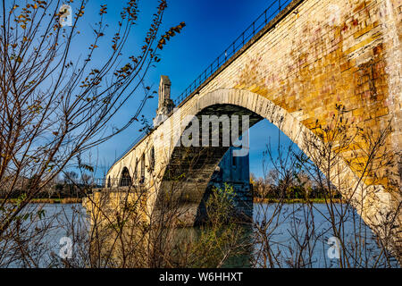 Pont Saint-Benezet; Avignone, Provenza Alpi Costa Azzurra, Francia Foto Stock