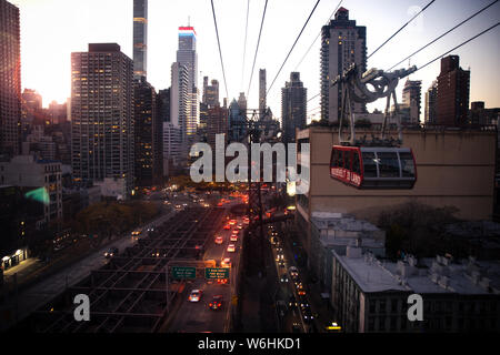 Roosevelt Island Tram Tramonto Foto Stock