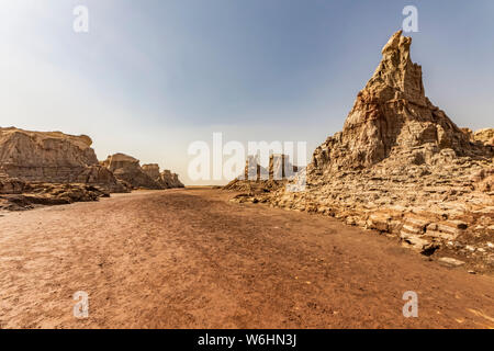 Canyon fatto di sale (principalmente cloruro di sodio, di potassio e di magnesio), Danakil depressione; Dallol, regione di Afar, Etiopia Foto Stock