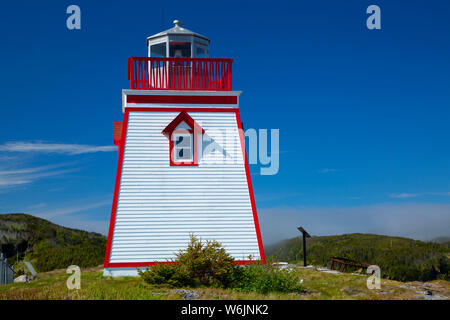 Fort Point Lighthouse, Fort Point sito militare, la trinità, Terranova e Labrador, Canada Foto Stock