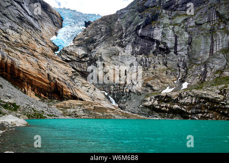 Il Ghiacciaio Briksdal in nord europa Nordfjord Norvegia Foto Stock