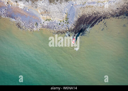 Vista aerea di Beachy Head Lighthouse, East Sussex, Inghilterra. Vicino a Eastbourne, immediatamente ad est delle Sette sorelle. Inghilterra del sud. Foto Stock
