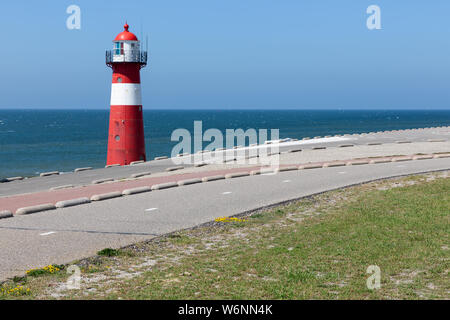 Faro di diga Vicino a Westkapelle, Paesi Bassi Foto Stock