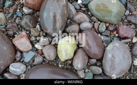 Rocce colorate del St Martins litorale della Baia di Fundy Foto Stock