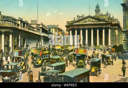 La Banca di Inghilterra e Royal Exchange, Londra, c1910. Il Royal Exchange edificio è stato inaugurato nel 1844. Cartolina. Foto Stock