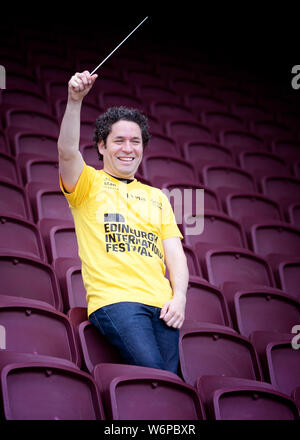 Los Angeles Philharmonic Orchestra Gustavo Dudamel a Tynecastle Park Stadium, Edimburgo, precedendo il 2019 Edinburgh International Festival apertura dell'evento. Foto Stock