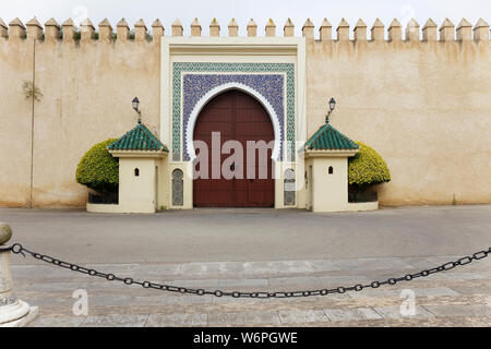 Fes, Marocco: 04 marzo 2019: Palazzo reale Fes Palais Royale è un esempio incredibile di restauro moderno. Foto Stock