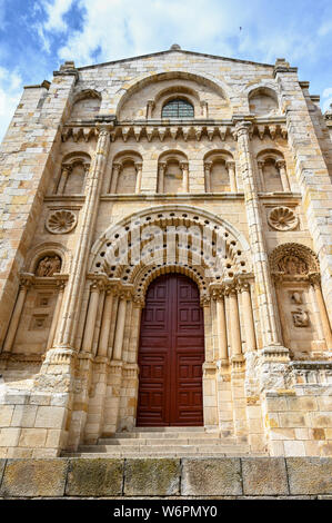 Il XII secolo Puerta del Obispo (Vescovo la porta) Zamora la cattedrale romanica, Zamora, provincia di Zamora, Castilla y Leon, Spagna. Foto Stock