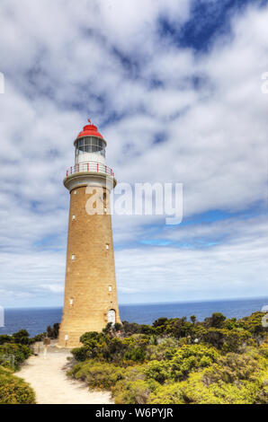 Un verticale di Cape du Couedic Faro sulla Kangaroo Island, in Australia Foto Stock