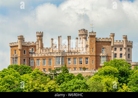 Belvoir Castle, una residenza signorile nella contea inglese del Leicestershire, che domina la vale di Belvoir, Regno Unito Foto Stock