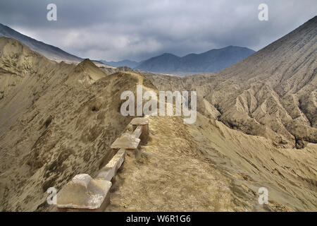 Vulcano Bromo nell isola di Giava, in Indonesia Foto Stock