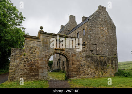 Il castello di Midhope (Lallybroch) - Nei pressi di Edimburgo, Scozia, Regno Unito Foto Stock