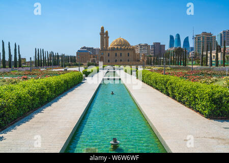 Baku in Azerbaijan Luglio 30, 2019 la vista della Moschea Taza Pir Foto Stock