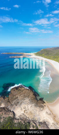 Vista aerea di Moonee spiaggia a sud di Newcastle e Catherine Hill Bay nel NSW Central Coast. Foto Stock