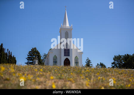 Santa Teresa di Avila. La chiesa che notoriamente presenti nel film Hitcock "Uccelli". Situato nella bodega, Sonoma County, California. Foto Stock