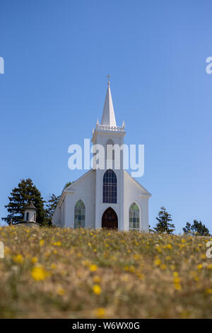 Santa Teresa di Avila. La chiesa che notoriamente presenti nel film Hitcock "Uccelli". Situato nella bodega, Sonoma County, California. Foto Stock