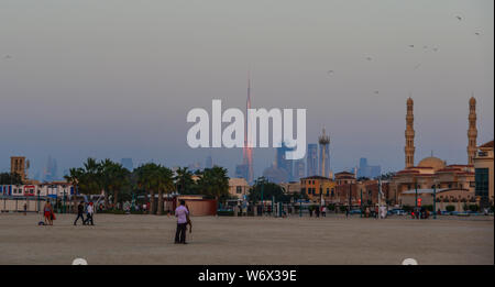 Dubai, Emirati Arabi Uniti - Dic 7, 2018. Cityscape di Dubai, EAU. Dubai è una città globale e business hub del Medio Oriente. Foto Stock