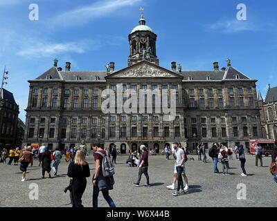 Il Palazzo Reale e la Piazza Dam in Amsterdam Foto Stock