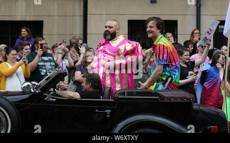 Belfast, Irlanda del Nord, Regno Unito. 03 agosto 2019. Il culmine di questo anno di Belfast Pride Festival è stato oggi il Belfast Pride Parade. Il Belfast Pride Parade è ora uno dei più grandi sfilate in città e il principale evento in LGBTQ+ calendario. Credito: CAZIMB/Alamy Live News. Foto Stock