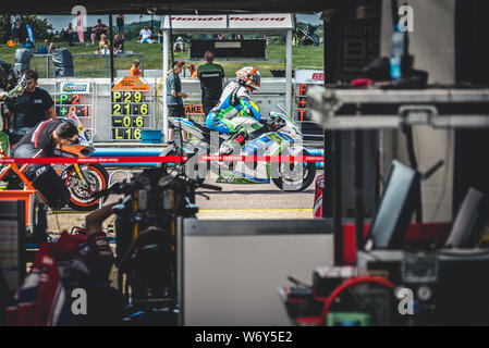 BSB British Super Bike campionati Racing Moto Thruxton circuito, Thruxton vicino a Andover Hampshire Inghilterra Foto Stock