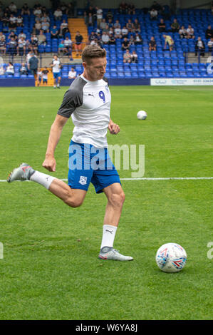 BIRKENHEAD, in Inghilterra il 3 agosto Tranmere Rovers' Paolo Mullin si riscalda durante la scommessa del Cielo lega 1 corrispondenza tra Tranmere Rovers e Rochdale a Prenton Park, Birkenhead sabato 3 agosto 2019. (Credit: Ian Charles | MI News) Credito: MI News & Sport /Alamy Live News Foto Stock