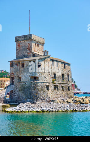 Rapallo medievale Castello sul mare di Rapallo, Genova, Italia Foto Stock