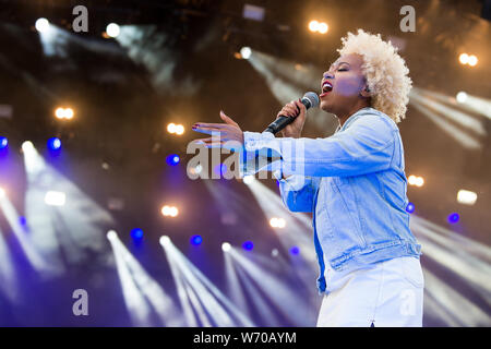 Brighton, Regno Unito. Il 3 agosto 2019. Emeli Sande esegue come ospite speciale sul palco principale al Pride nel parco a Preston Park, Brighton il 3 Agosto 2019 foto di Tabatha Fireman/prospettiva femminile Credit: prospettiva femminile/Alamy Live News Foto Stock