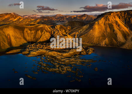 Vista aerea su Frostastadavatn nelle lingue islandese highlands. Foto Stock