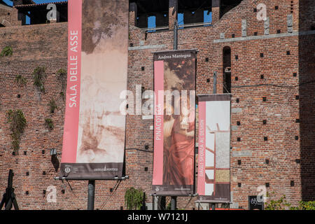 Milano, Italia - 30 Giugno 2019: vista del Castello Sforzesco - Castello Sforzesco Foto Stock