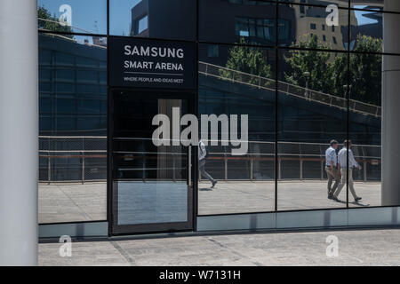 Milano, Italia - 30 Giugno 2019: Vista della zona di Porta Nuova e il quartiere di Samsung Foto Stock