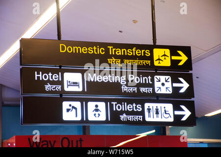 Generale e scheda di informazioni all'interno di dell'Aeroporto Internazionale Indira Gandhi su Marzo 15, 2019 a New Delhi, India Foto Stock