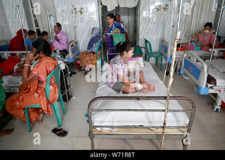 Dacca in Bangladesh - Agosto 04, 2019: il numero di bambini affetti da febbre dengue presso la Santa Famiglia Red Crescent Hospital a Dhaka, nel Bangladesh. Foto Stock