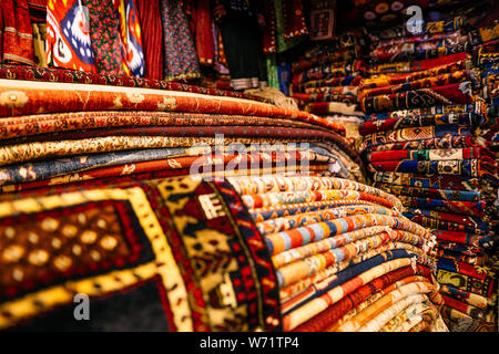 Negozio di tappeti a Goreme, Cappadocia, Turchia. I dettagli di texture Foto Stock