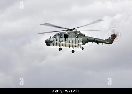 Marina militare tedesca Sea Lynx Mk88 arrivando al 2019 Royal International Air Tattoo Foto Stock