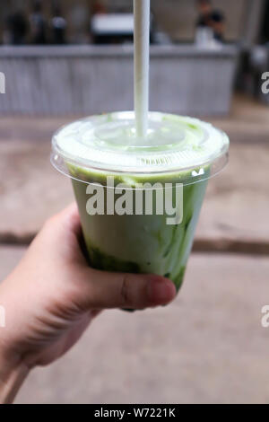 Iced tè verde, macha tè verde o macha latte Foto Stock