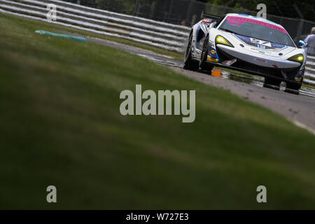 Longfield, Regno Unito. 04 Ago, 2019. HHC Motorsport McLaren 570S GT4 con driver Dean Macdonald & Callum Pointon durante il Campionato British GT Brands Hatch a Brands Hatch, Longfield, in Inghilterra il 4 agosto 2019. Foto di Jurek Biegus. Credit: UK Sports Pics Ltd/Alamy Live News Foto Stock