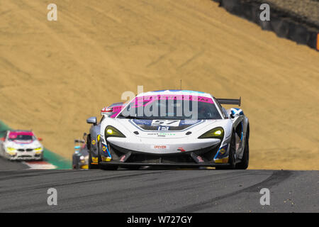 Longfield, Regno Unito. 04 Ago, 2019. HHC Motorsport McLaren 570S GT4 con driver Dean Macdonald & Callum Pointon durante il Campionato British GT Brands Hatch a Brands Hatch, Longfield, in Inghilterra il 4 agosto 2019. Foto di Jurek Biegus. Credit: UK Sports Pics Ltd/Alamy Live News Foto Stock