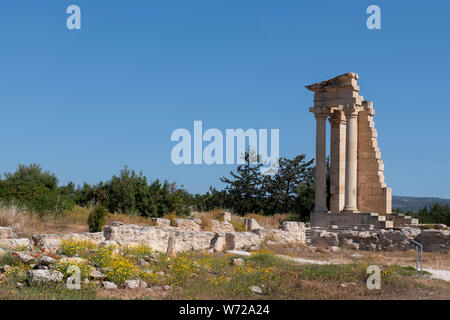 Cipro, Limassol aka Lemesos. Kourion, Tempio di Apollo Hylates, tardo classico o agli inizi del periodo ellenistico, tempio arcaico. Foto Stock