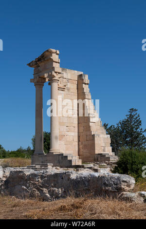 Cipro, Limassol aka Lemesos. Kourion, Tempio di Apollo Hylates, tardo classico o agli inizi del periodo ellenistico, tempio arcaico. Foto Stock