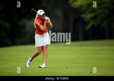 L'Inghilterra del Bronte legge reagire al terzo foro durante il giorno 4 dell'AIG donna British Open at Woburn Golf Club, poco Brickhill. Foto Stock