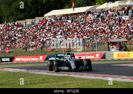 Budapest, Ungheria. 04 Agosto,2019. Lewis Hamilton di Mercedes AMG Petronas Motorsport in pista durante il Gran Premio di F1 di Ungheria Credito: Marco Canoniero/Alamy Live News Foto Stock